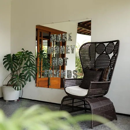 Casa Maria, 5 Suítes, Amplo Espaço Externo *
