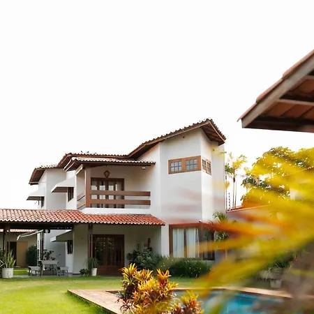 Casa Maria, 5 Suítes, Amplo Espaço Externo *